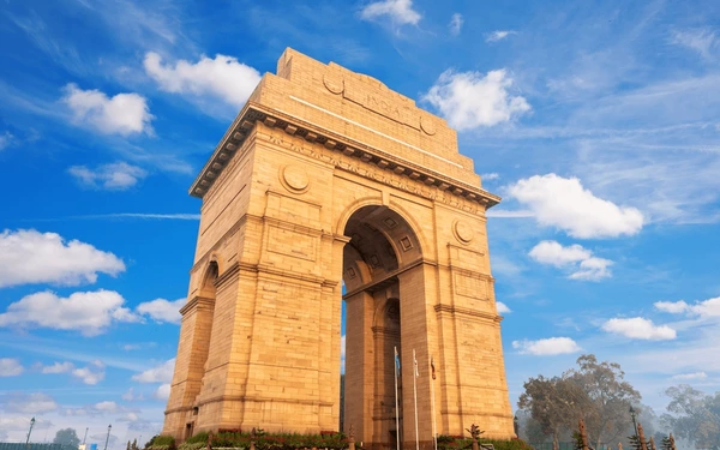 delhi-to-greater-noida-taxi-fare